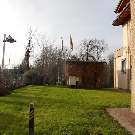 Hotel apartamentowy San Prospero Garbagnate Milanese